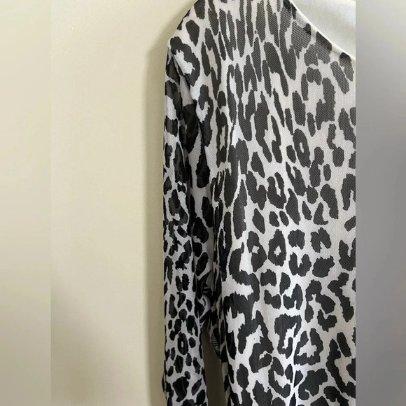 INC White and Black Leopard Long Sleeve Dress Ruched Sides Sexy Animal Comfy - Picture 9 of 10